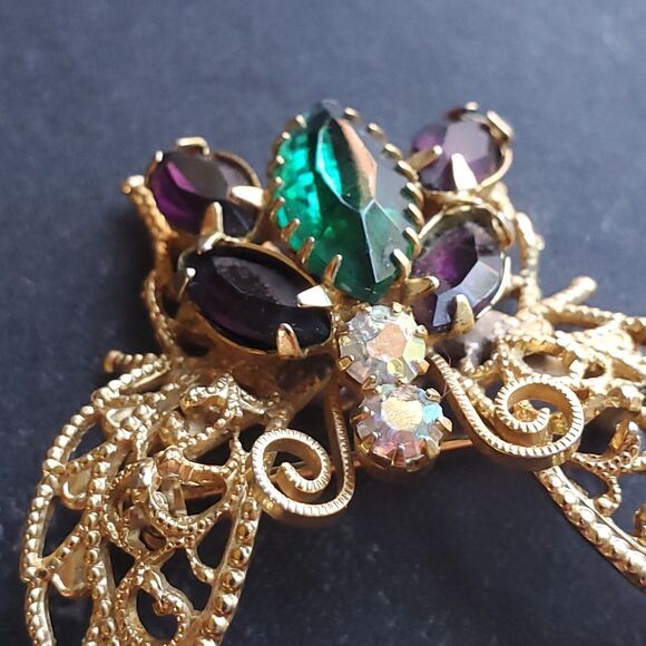 Gold Tone Butterfly Brooch Pin Green Purple Rhinestone Fancy Intricate 1.5 Inch - Picture 4 of 7